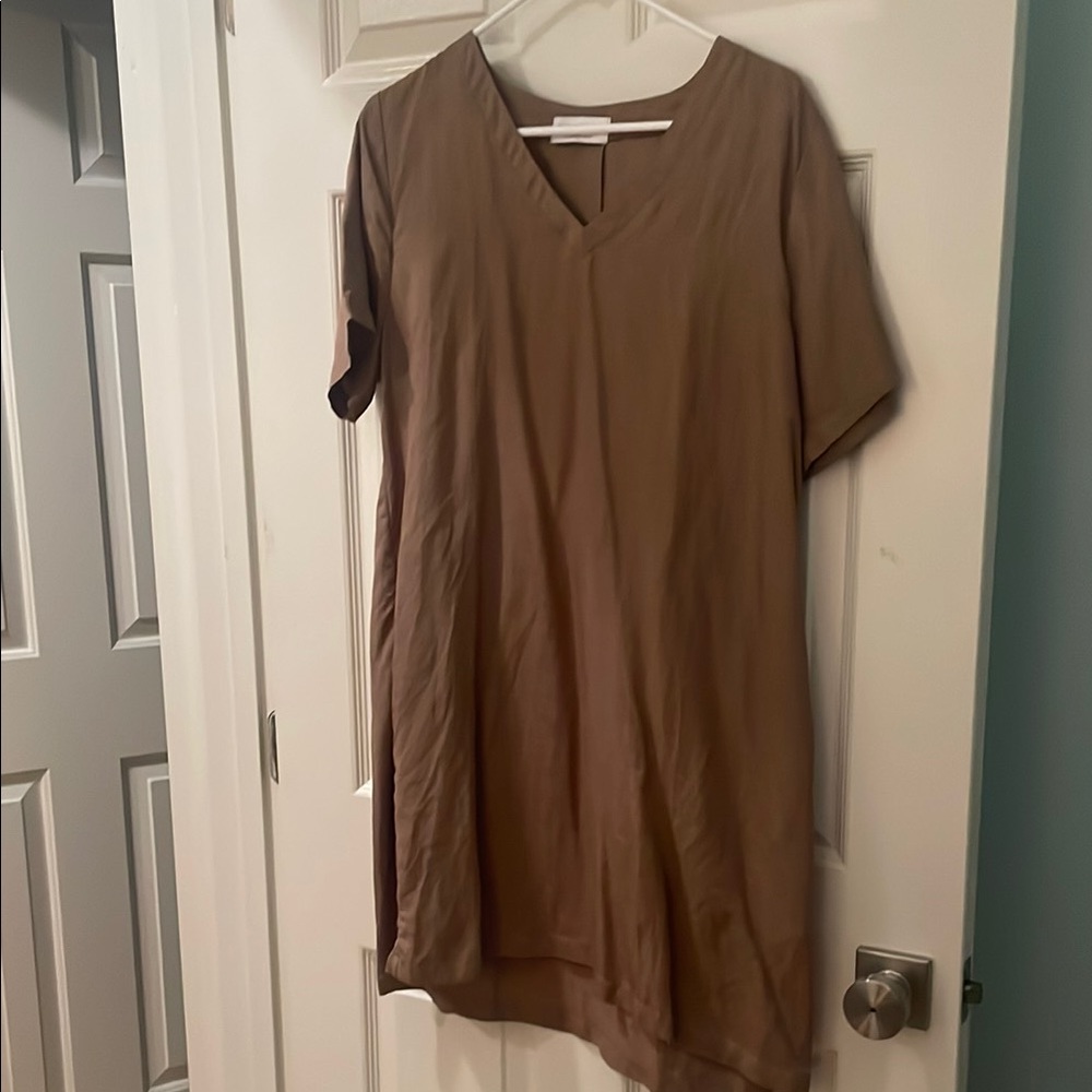 Women's Tan V-Neck Top